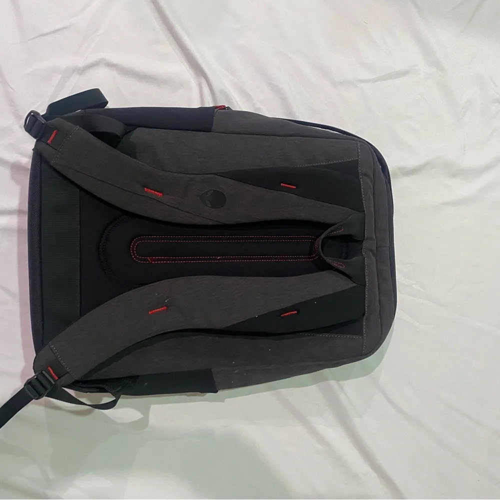 Alienware Backpack - Picture 2 of 6